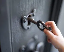 City Locksmith Store Santa Ana, CA 714-923-1178 City Locksmith Store Santa Ana, CA 714-923-1178 - 14-Unlock-Door